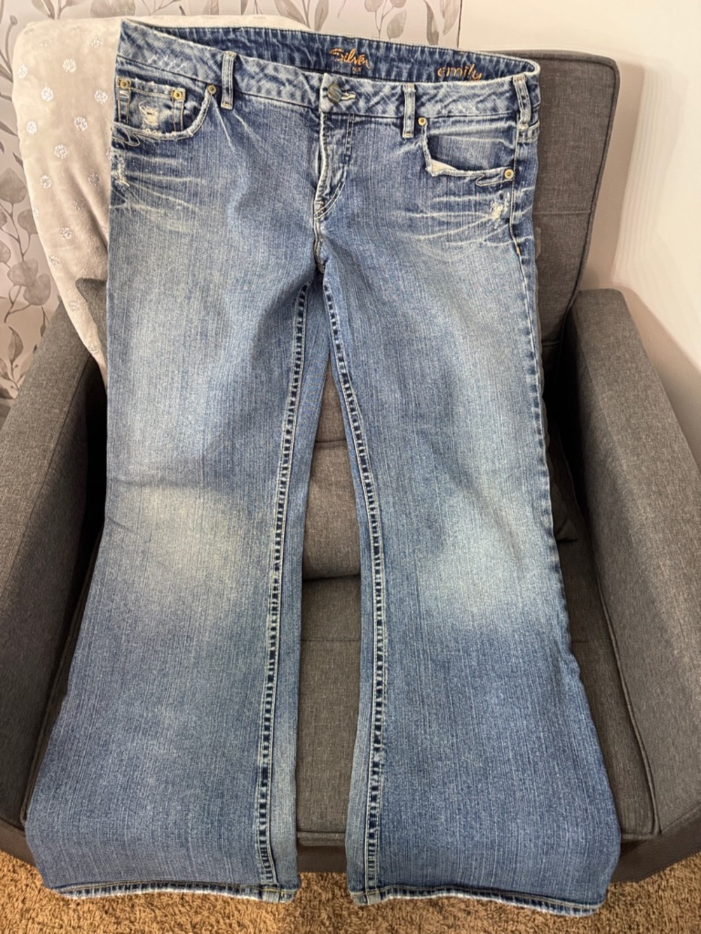 Women’s Light Blue Wide-Leg Jeans Size 36 x 33